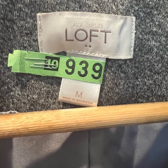 LOFT Gray Women's Blazer - Picture 2 of 3